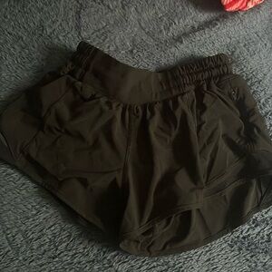 worn multiple times but still in great condition just doesn’t fit me anymore